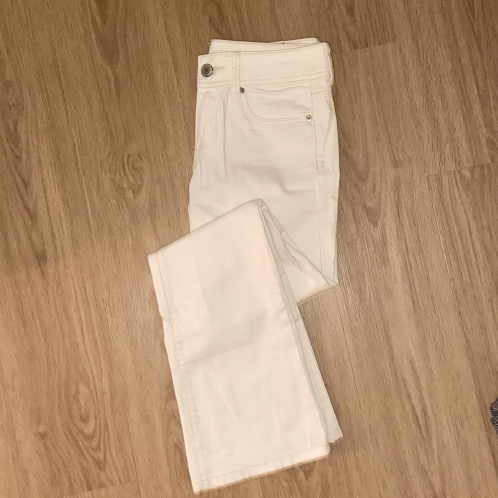 Size 4 white original boot American Eagle jeans